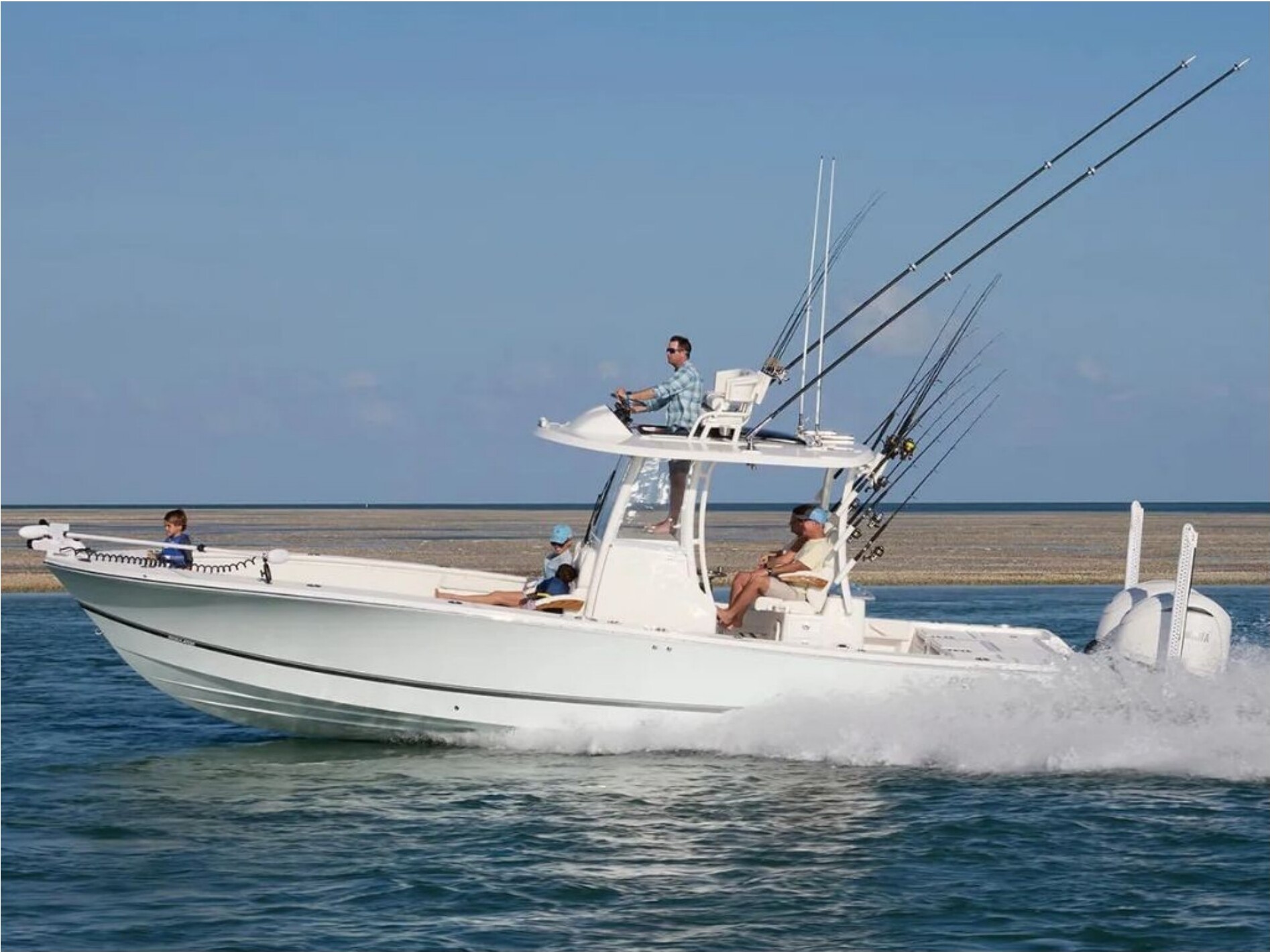 Best Center Console Boats for Offshore Fishing | Thunder Marine